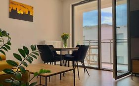 Garden Apartment Free Parking Place